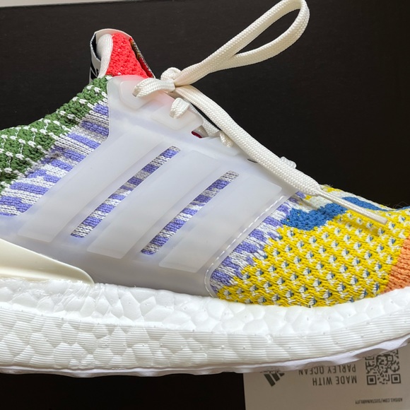 ADIDAS Ultraboost 5.0 DNA PRIDE Edition “Love Unites” NEW in Box-never worn - Picture 4 of 7